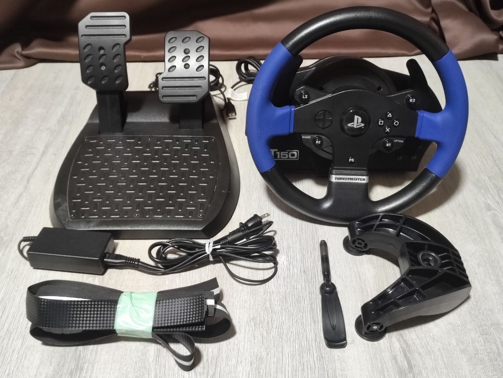 THRUSTMASTER T150【ジャンク品】ハンコン - メルカリ