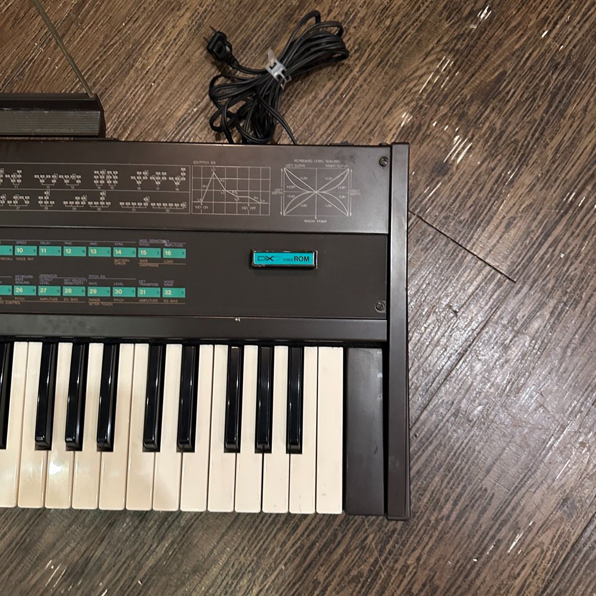 Yamaha DX7 Synthesizer Keyboard シンセサイザー キーボード ヤマハ