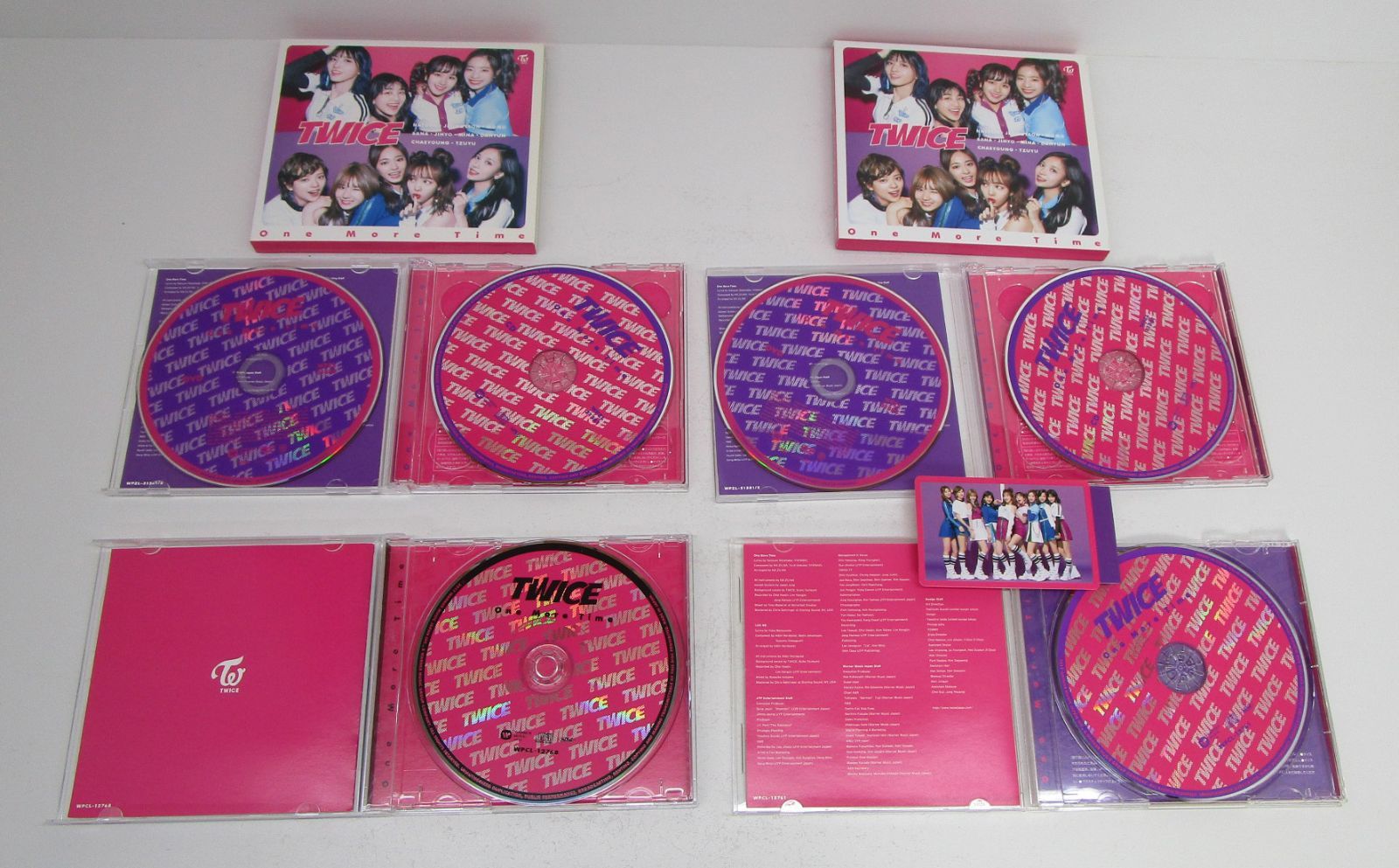 TWICE CD トレカ まとめ売り 152点 TWICE CD トレカ まとめ売り 152点