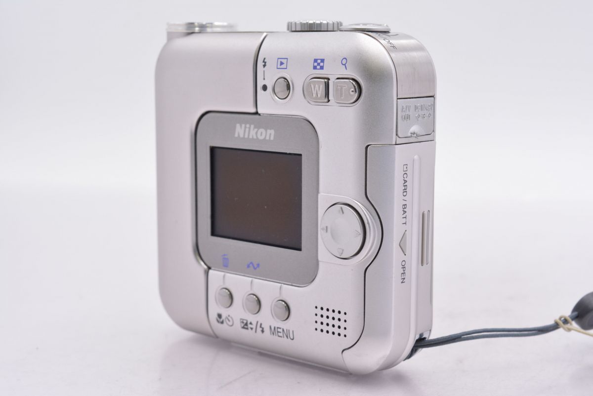 ニコン COOLPIX SQ 元箱、バッテリー3個付き ニコン COOLPIX SQ 元箱