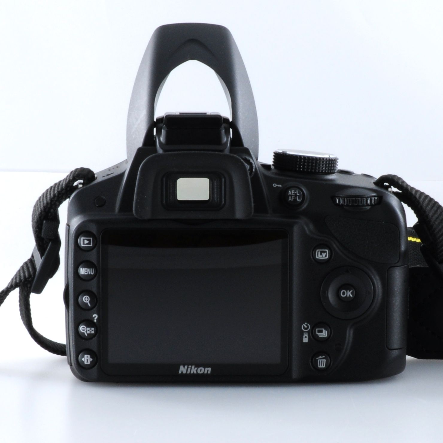 フラッシュだけ使えないんだなも【ニコン】Nikon D3200 デジタル一眼