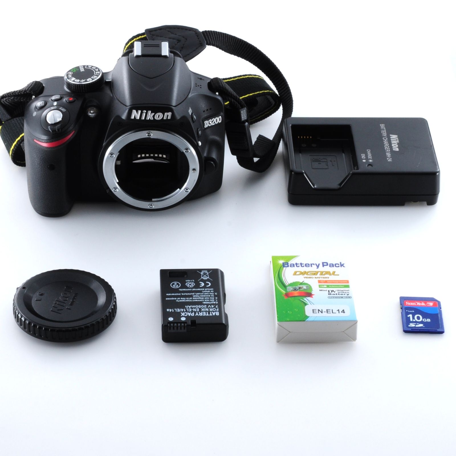 フラッシュだけ使えないんだなも【ニコン】Nikon D3200 デジタル一眼