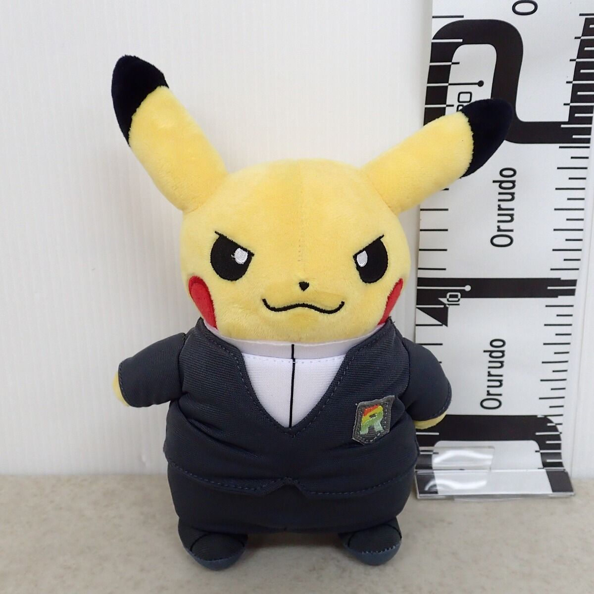 ポケモンセンター ぬいぐるみ ボスごっこピカチュウRR レインボー