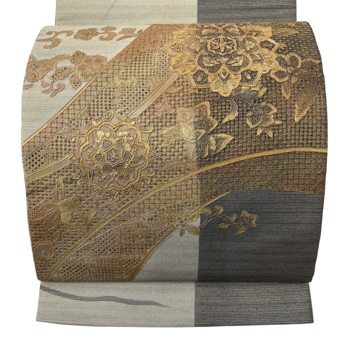 袋帯 秀品 華文 花唐草 刺繍 金彩 灰緑 お太鼓柄 正絹 【中古】 - メルカリ