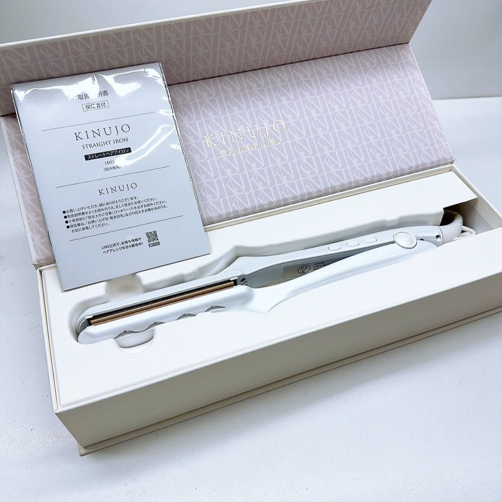 最新モデル⭐️新品未使用》 KINUJO 絹女 ストレート アイロン