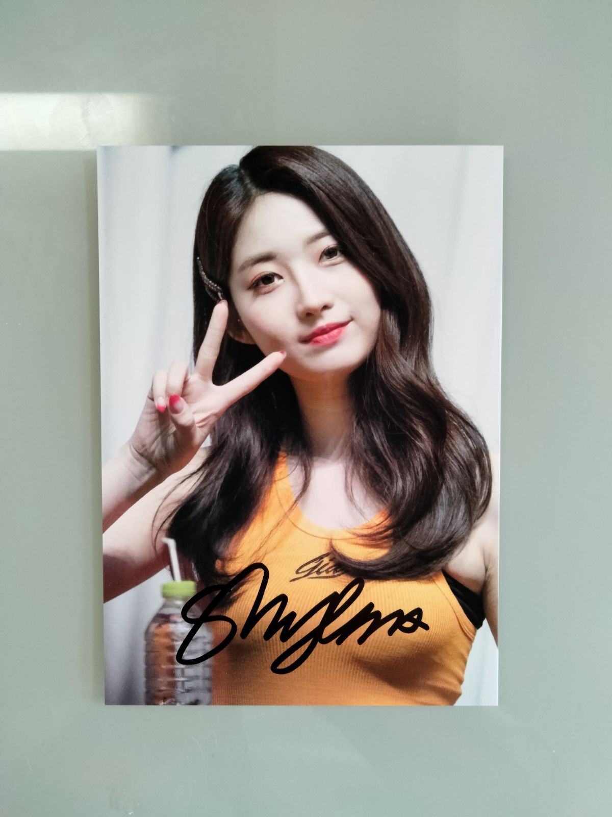 シヒョン直筆サイン入り2Lサイズ写真…エバーグロー…Sihyeon… - メルカリ