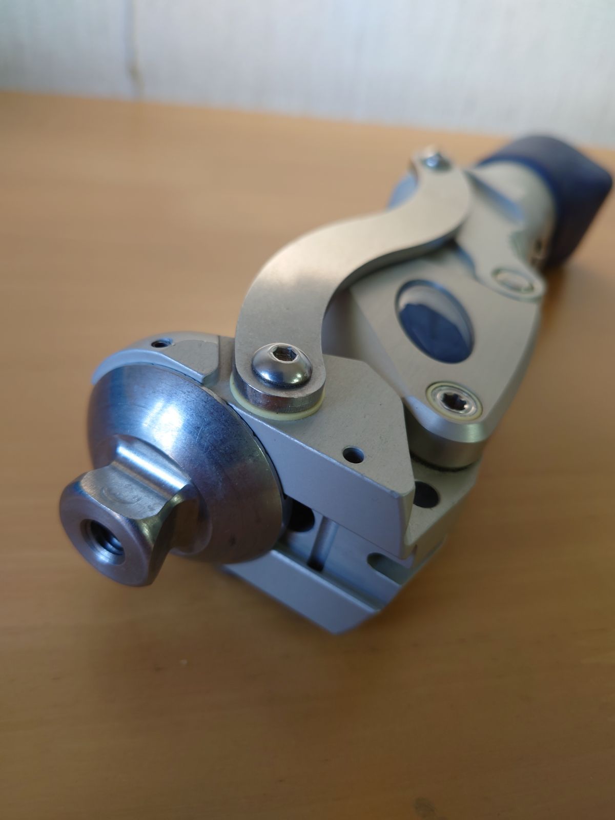 Ottobock 膝継手 3R106 - メルカリ