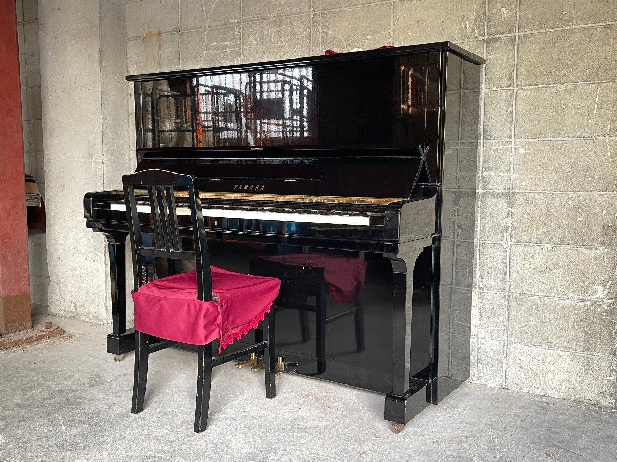 ○ヤマハ YAMAHA アップライトピアノ NO.U3 NIPPON GAKKI 椅子付き 3本