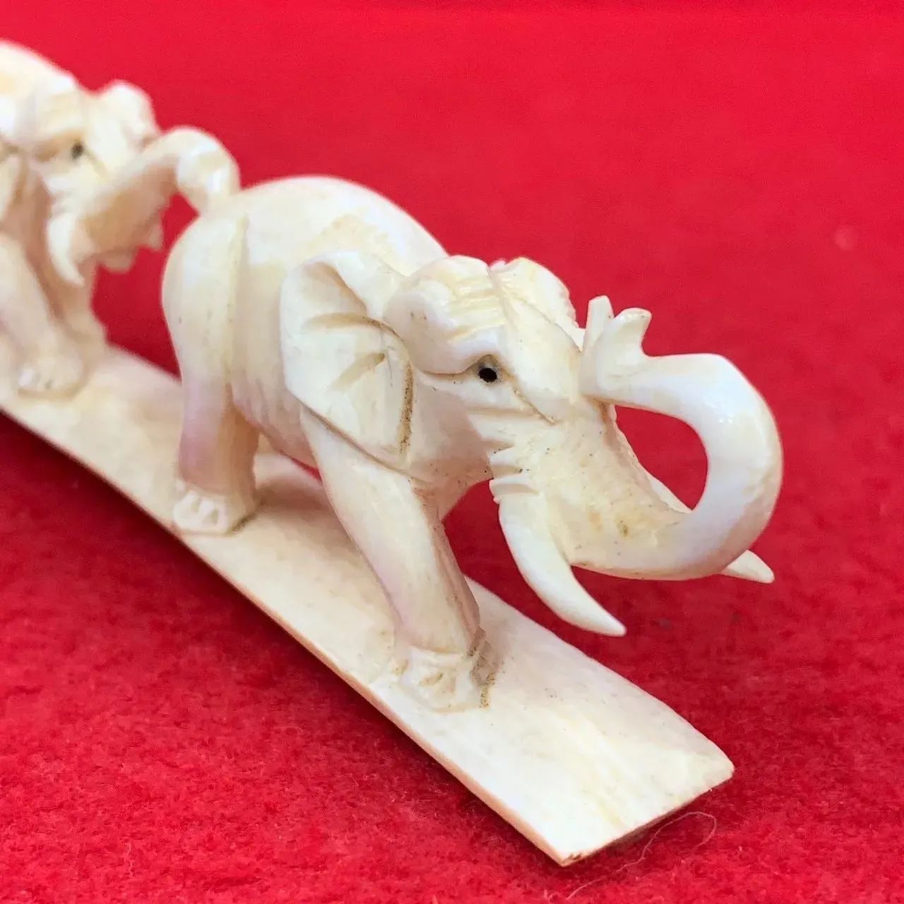 象牙風 象 ゾウ置物 6頭 マンモス 彫刻 J-3 - メルカリ