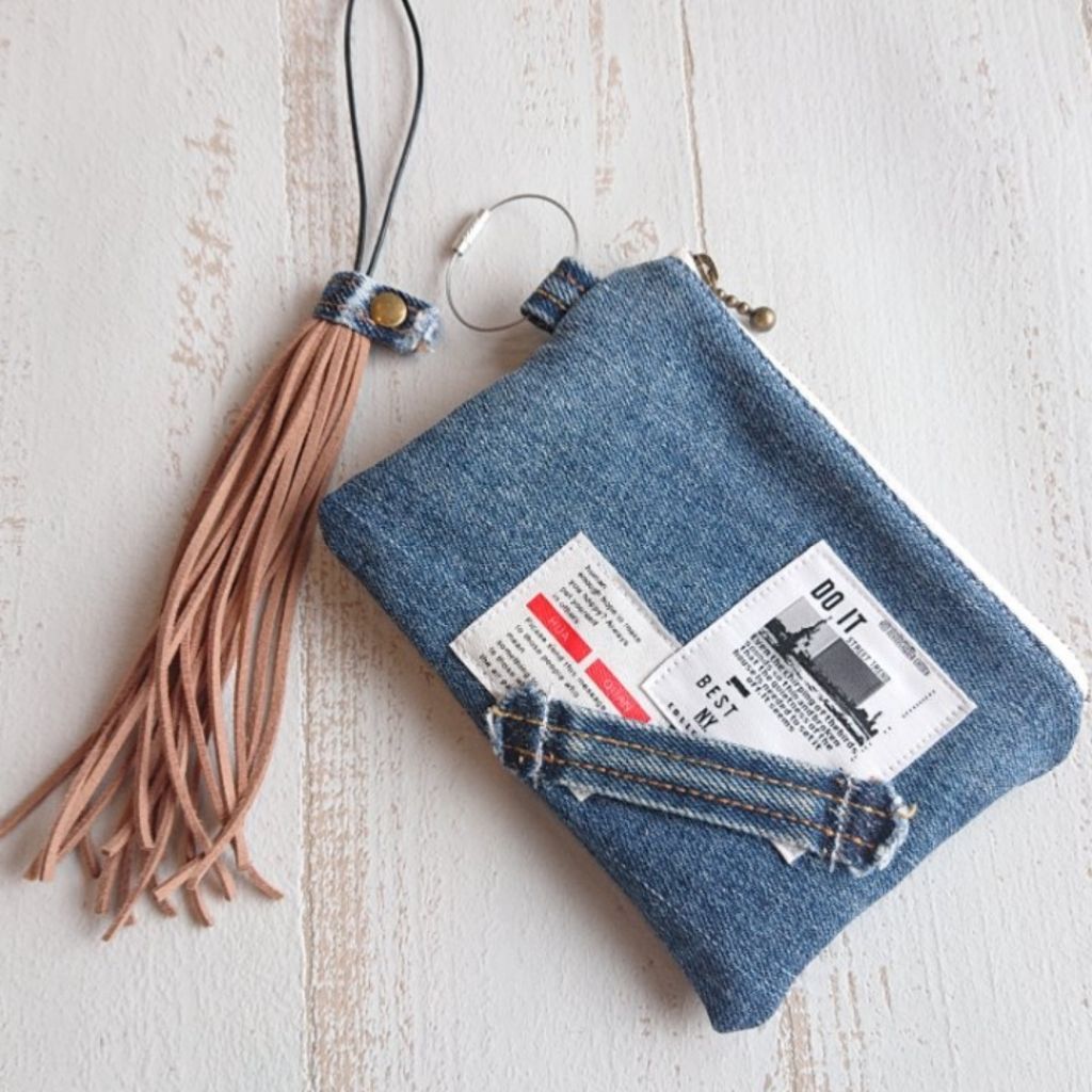 デニムリメイク♡トートバッグ♡本革ベルト♡ハンドメイド - メルカリ