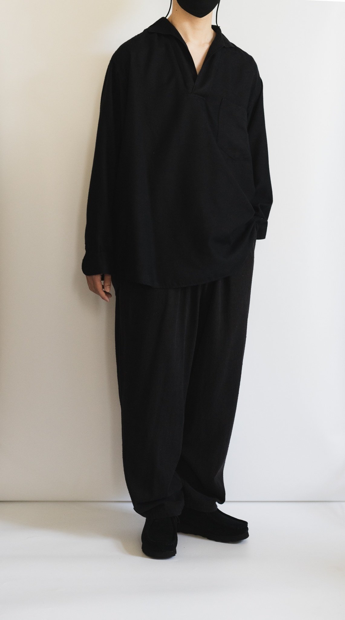 COMOLI充実の新作入荷！今季要注目のシルクネルの出来は！？クラークス