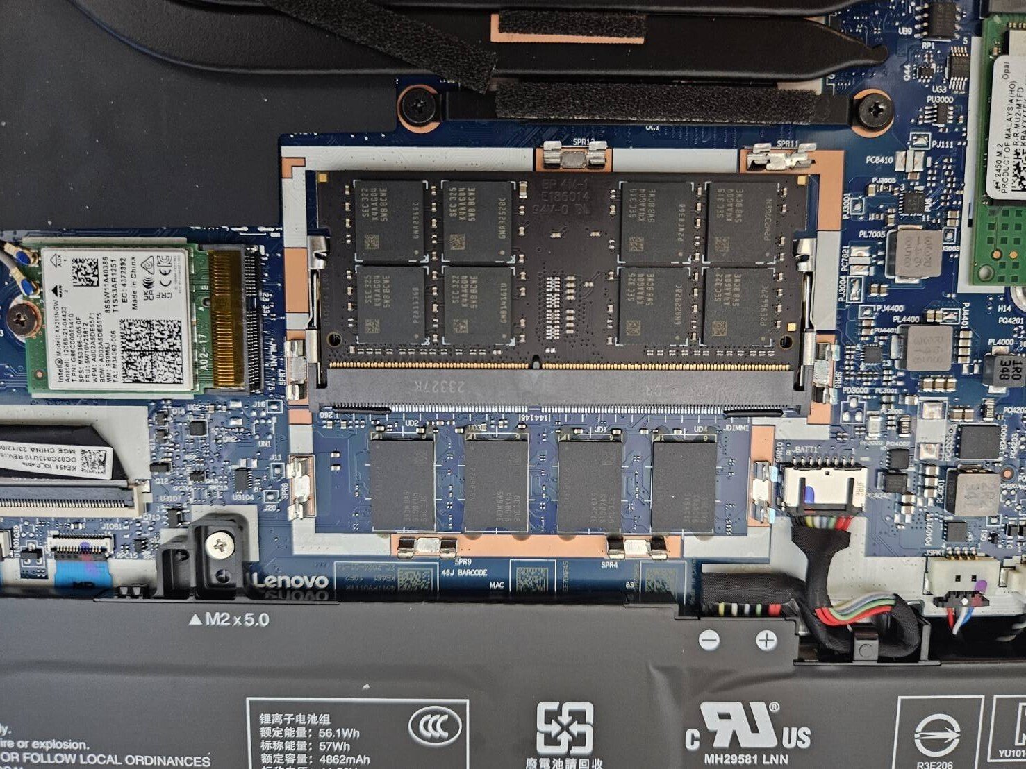 Thinkpad E14 Gen5のSSDとメモリを増設する｜R-Y-O