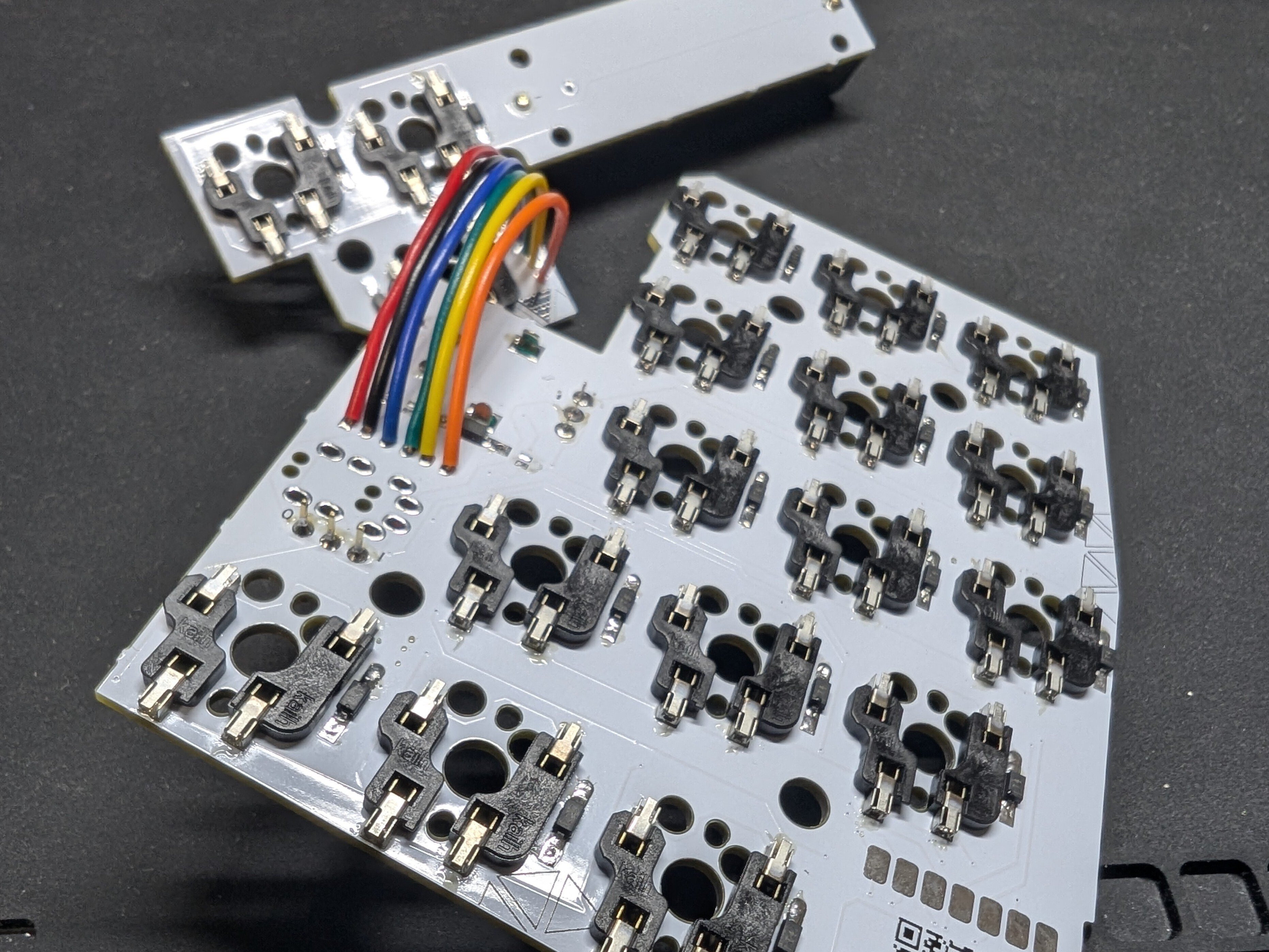 自作キーボード「ThumbDay」を設計した話｜aoi