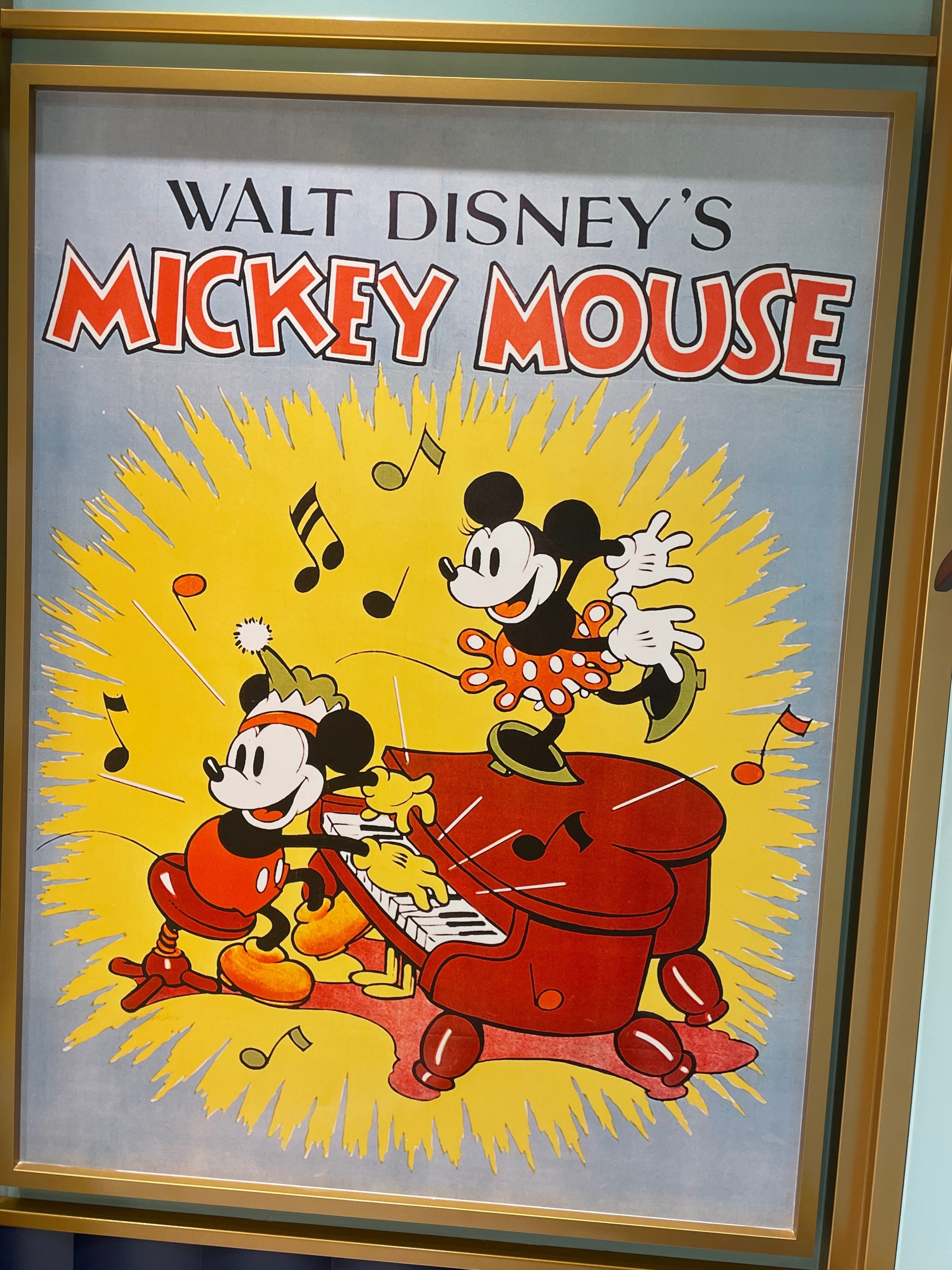 ディズニーストア東京ディズニーリゾート店の短編ポスターたち｜Tomato