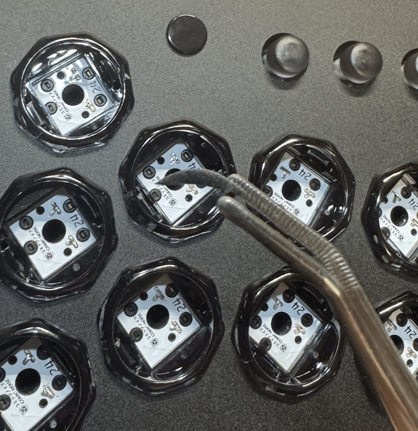 Punk WorkShop MINI BOXを買ってボタン交換する話｜ねいあん