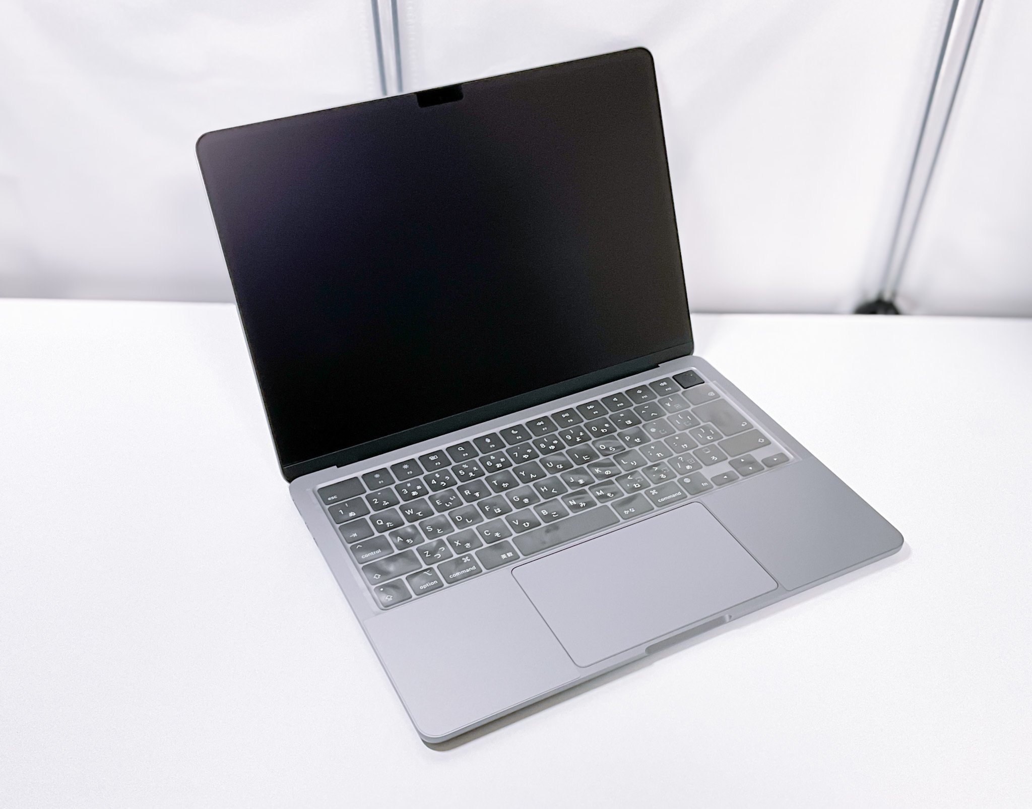 MacBook Air】「スペースグレイ」写真集｜MtOjiisan