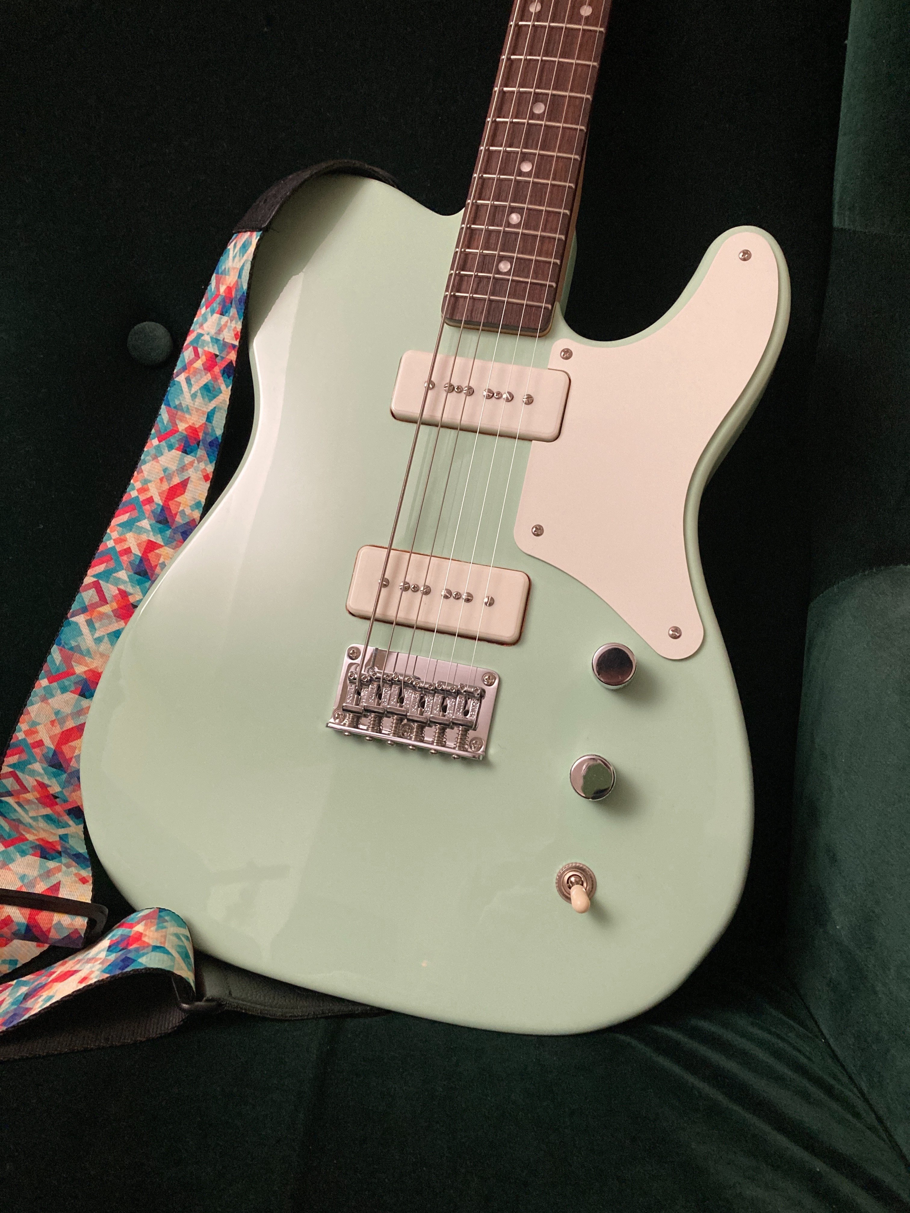 メタル専用のバリトンギターを買った話｜川端 景