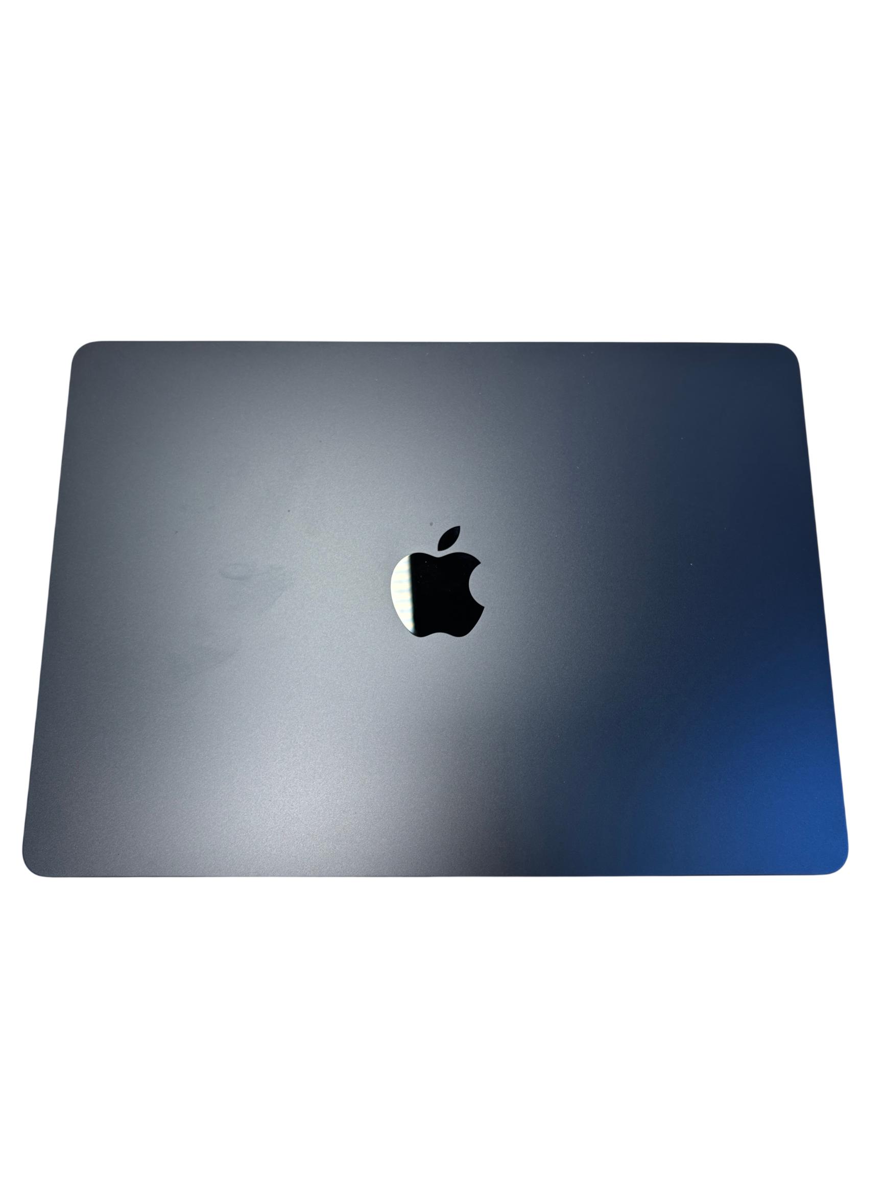 Apple MacBook Air 2022 MLY33LL/A M2 8GB RAM 256GB SSD 13.6