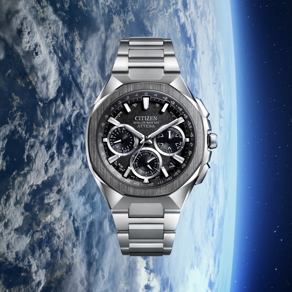 シチズンアテッサ』初、ベゼルにセラミックス素材を採用した光発電エコ