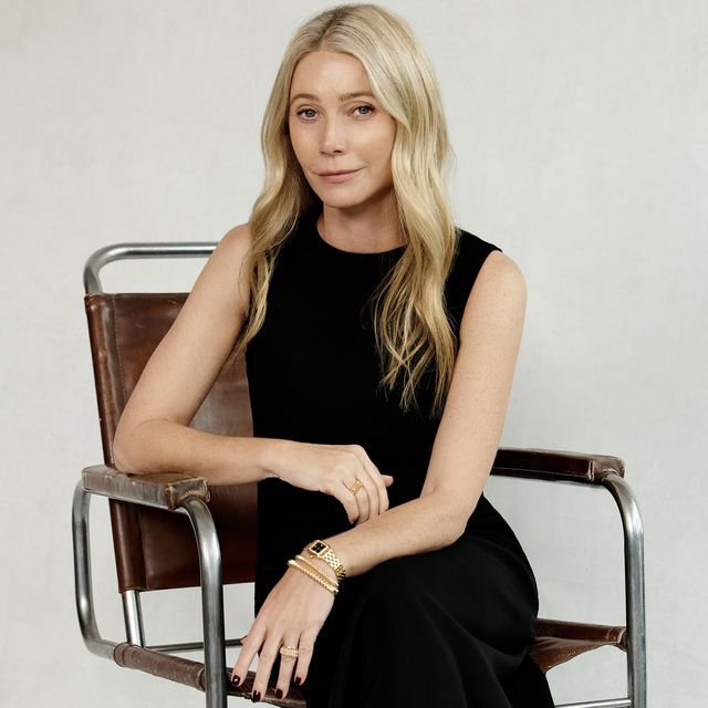 Beauty Chameleon” Dove Cameron on Her Engagement, Eyeliner, and