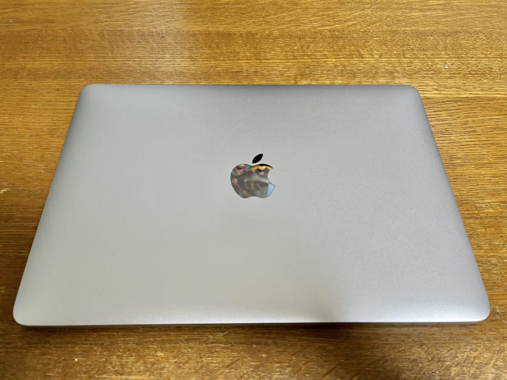 中古のMacBook 12インチを購入、すぐにバッテリー交換をした話