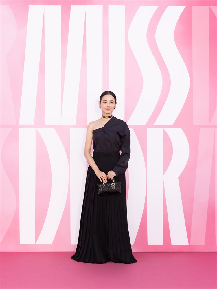 ディオール」が東京・六本木ミュージアムで「ミス ディオール展覧会