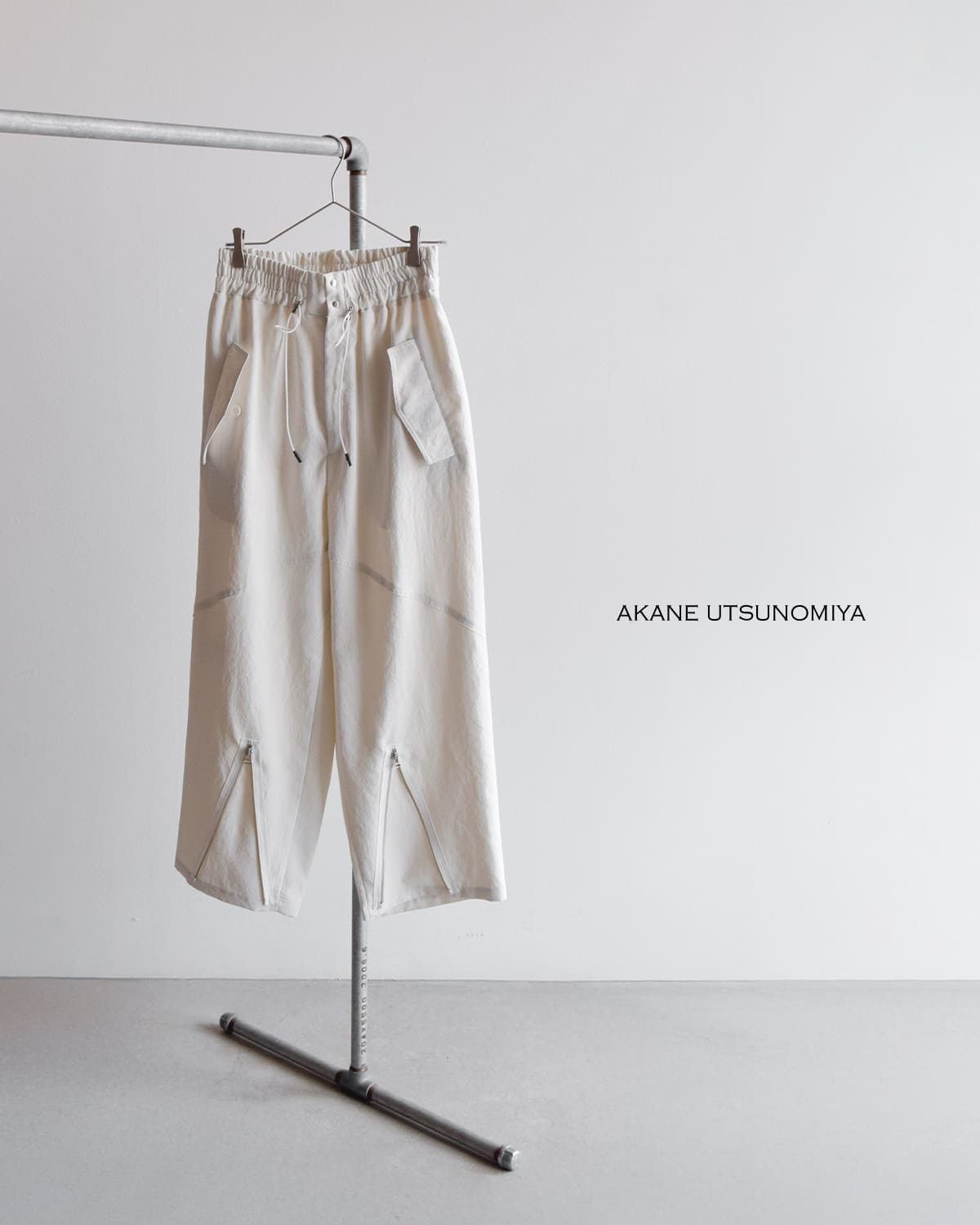 AKANE UTSUNOMIYA アカネウツノミヤ 撥水 イージー ミリタリー パンツ