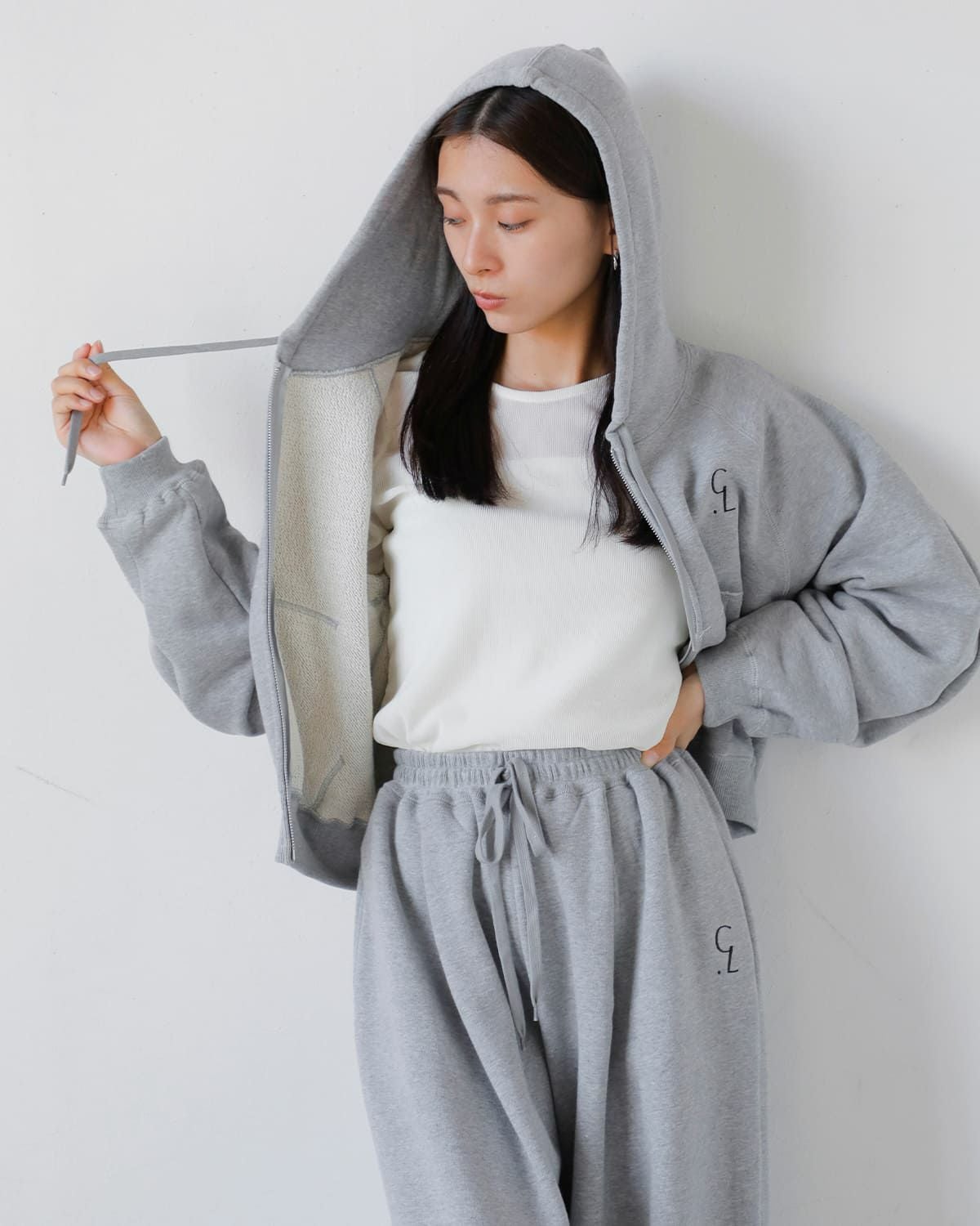 CLANE クラネ ロゴ コンパクト ジップアップ フーディー “LOGO COMPACT