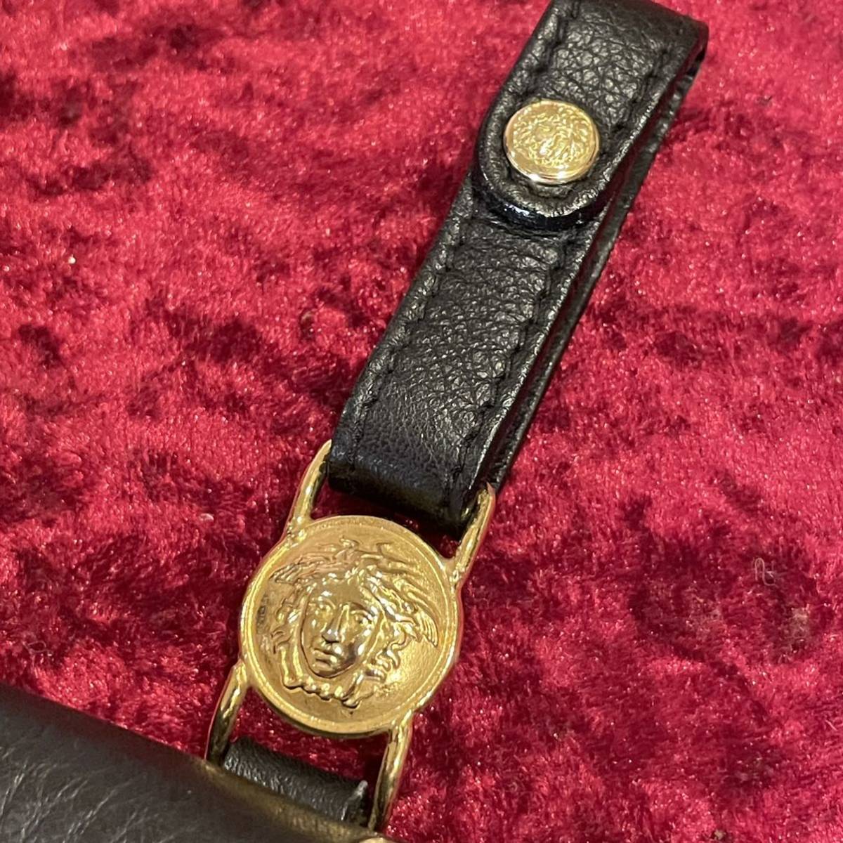 1000円〜 希少 GIANNI VERSACE ジャンニヴェルサーチ メデューサ