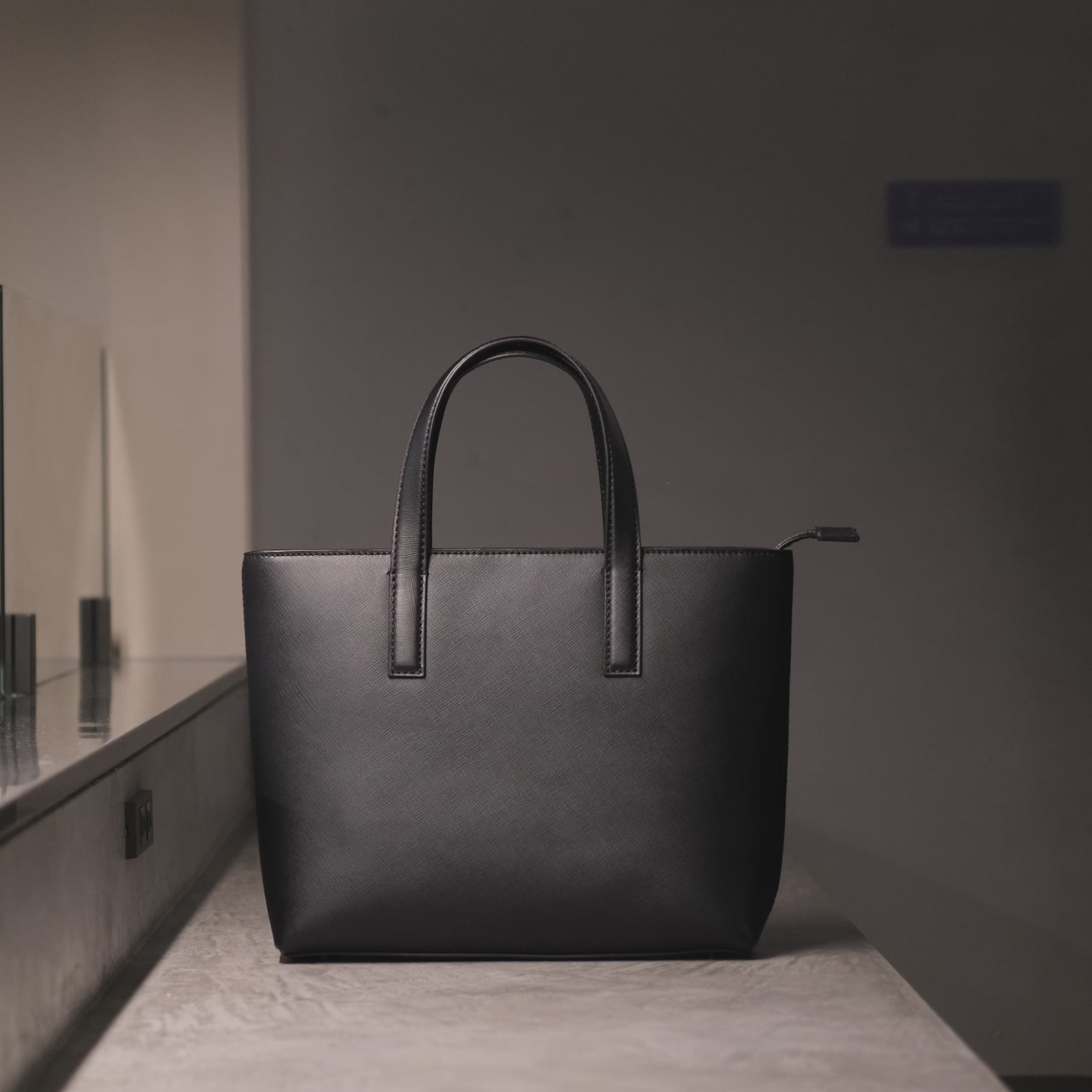 イタリアンサフィアーノレザースモールトート｜aucentic(オーセンティック)