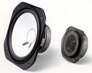 YAMAHA NS-10M PROの仕様 ヤマハ