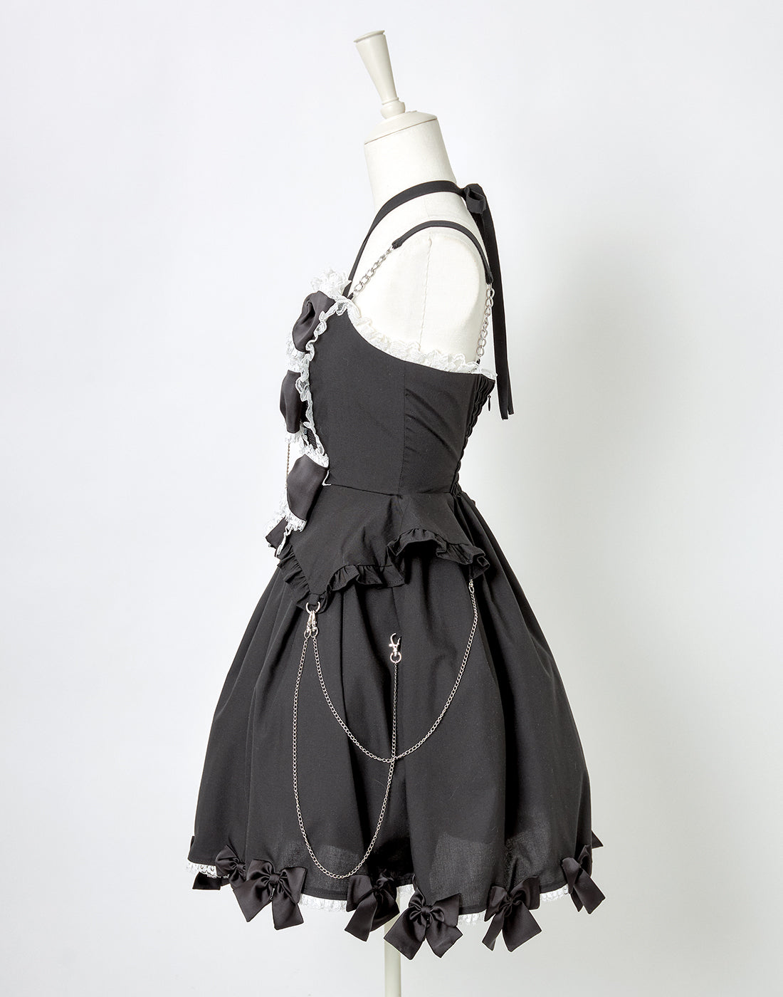 Front ribbon chain one piece – AVENCHUMU （アバンチュウム）