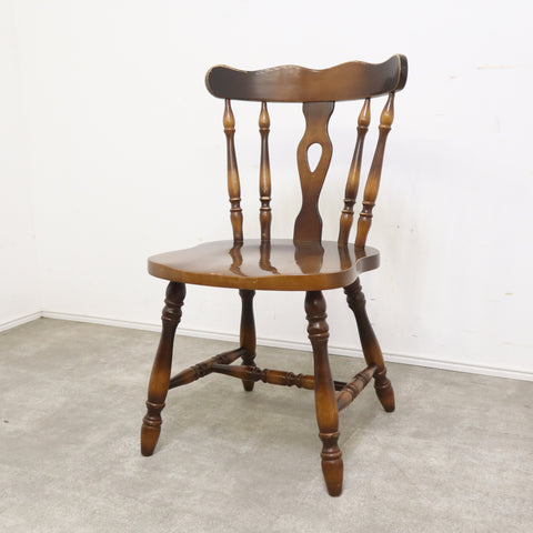 キツツキマークの定番 ウィンザーチェア – バナルオンラインショップ