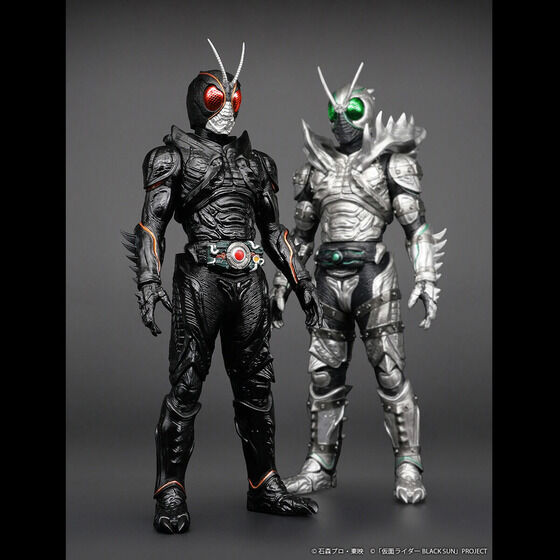 ジャンボソフビフィギュア 仮面ライダーBLUCK SUN 対決セット」PB限定