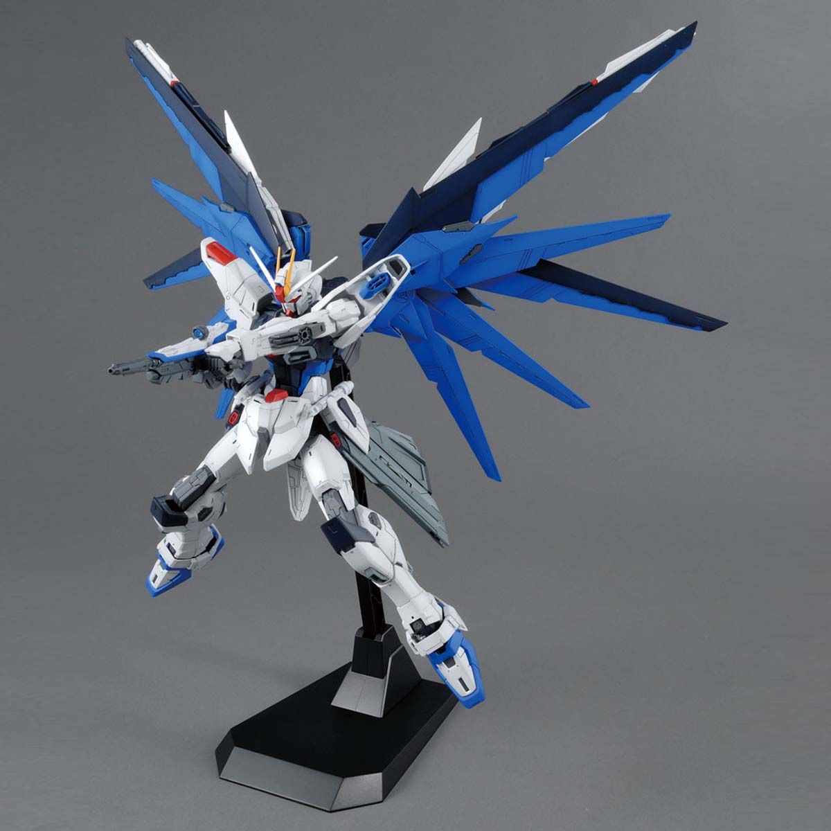 MG 1/100 フリーダムガンダム Ver.2.0｜バンダイ ホビーサイト