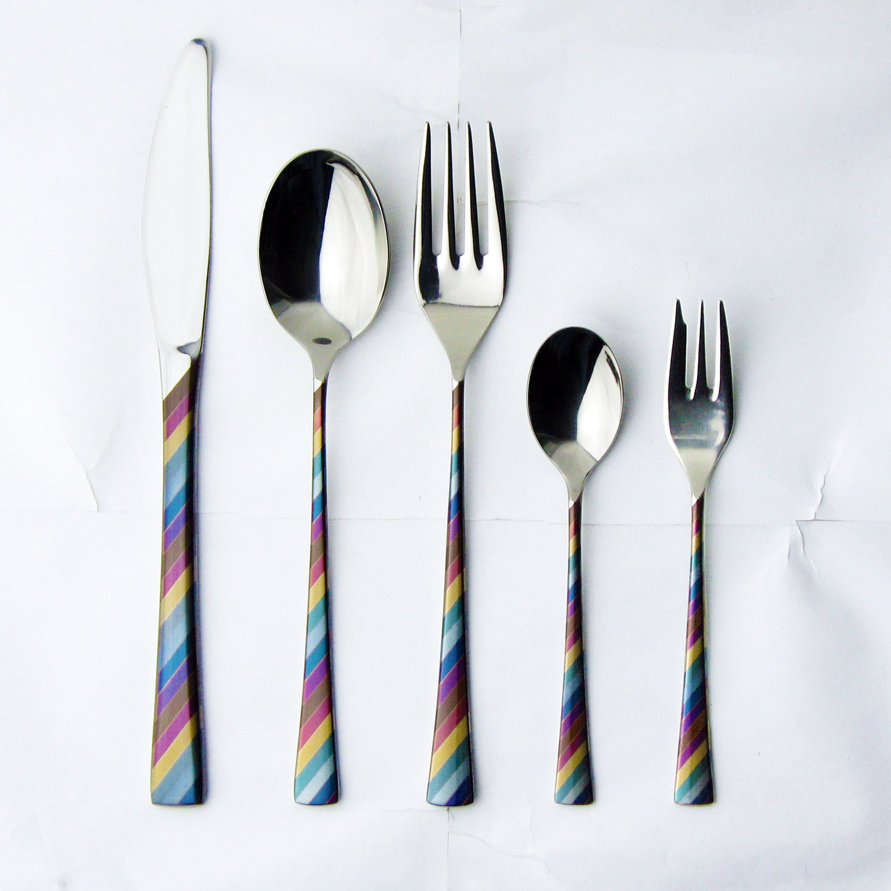 ニジ- ディナーカトラリーセット 5本 18-8ステンレス 多重発色 | 有限