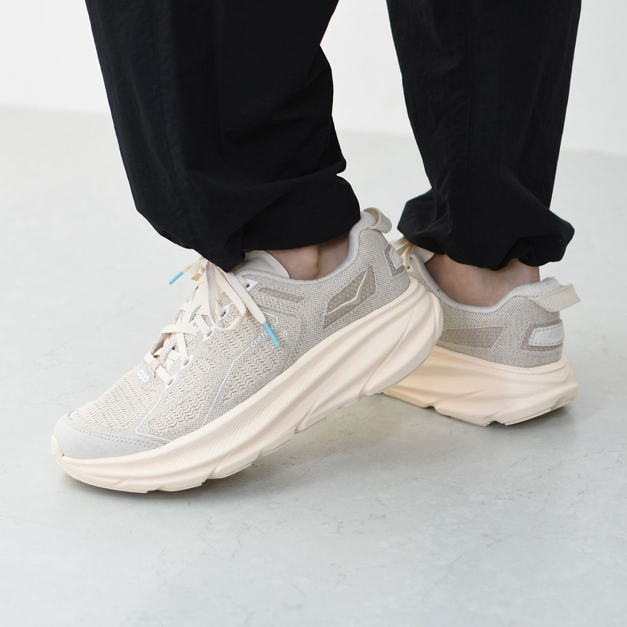 HOKA ONE ONE [ホカオネオネ] U VIBRANT BLOOM CLIFTON ONE9 [1162135