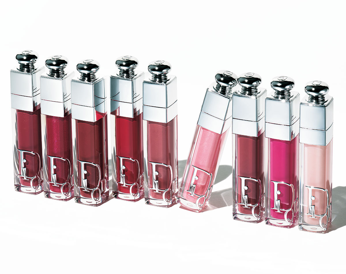 プチプラも、デパコスも…「読者の間でやたらと人気が集中したコスメ