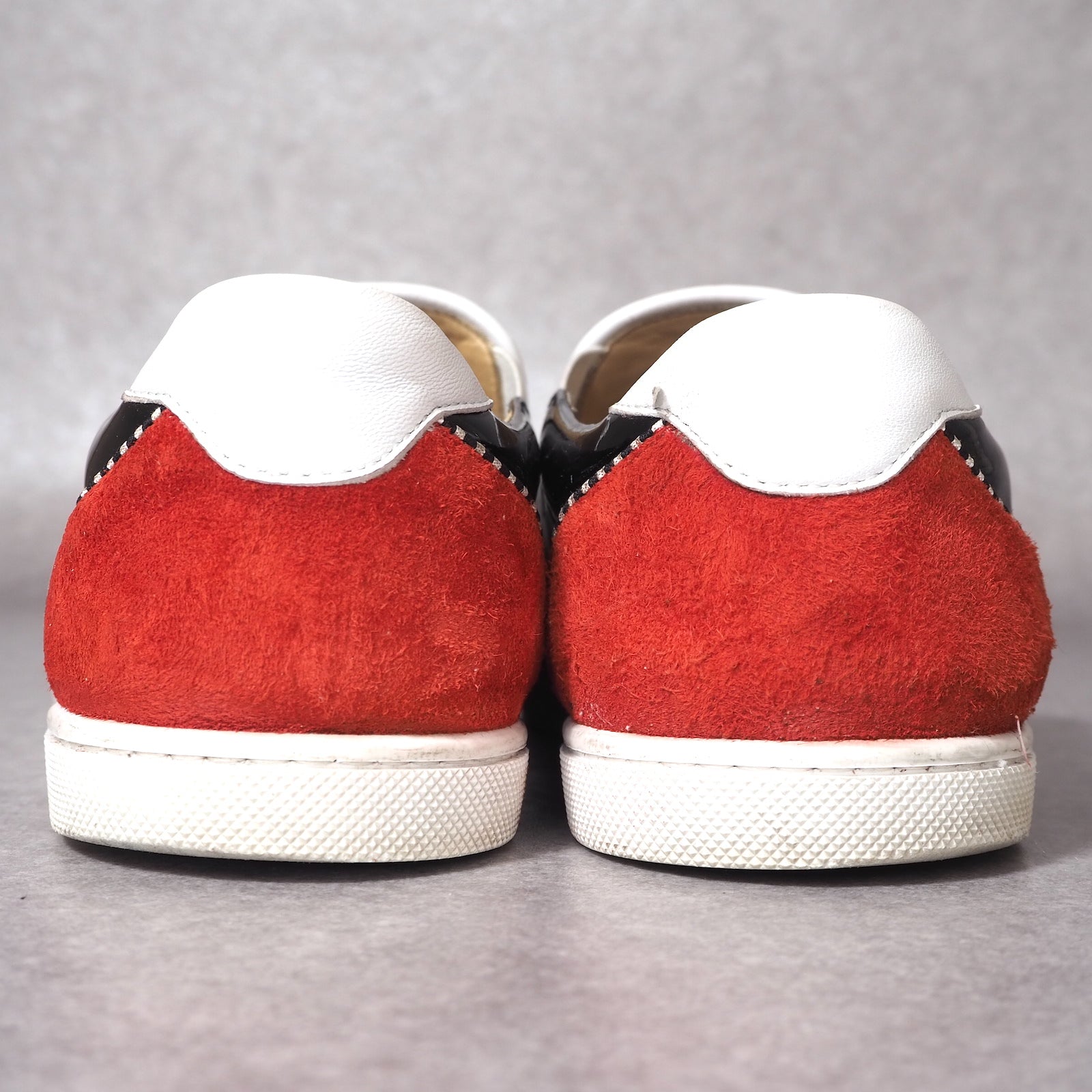 クリスチャンルブタン Christian Louboutin スタッズ スニーカー