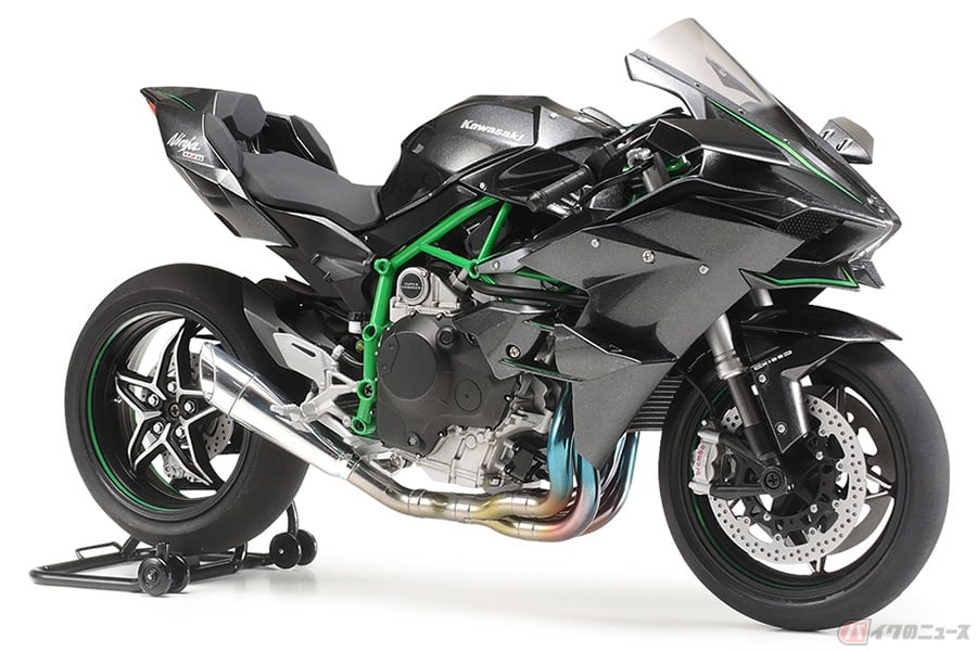 スーパーチャージドエンジンを搭載するカワサキ「Ninja H2 CARBON」が1