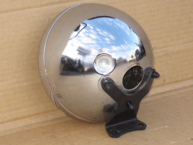 売約済み】ドラッグスタークラシック400のヘッドライトが入荷しました