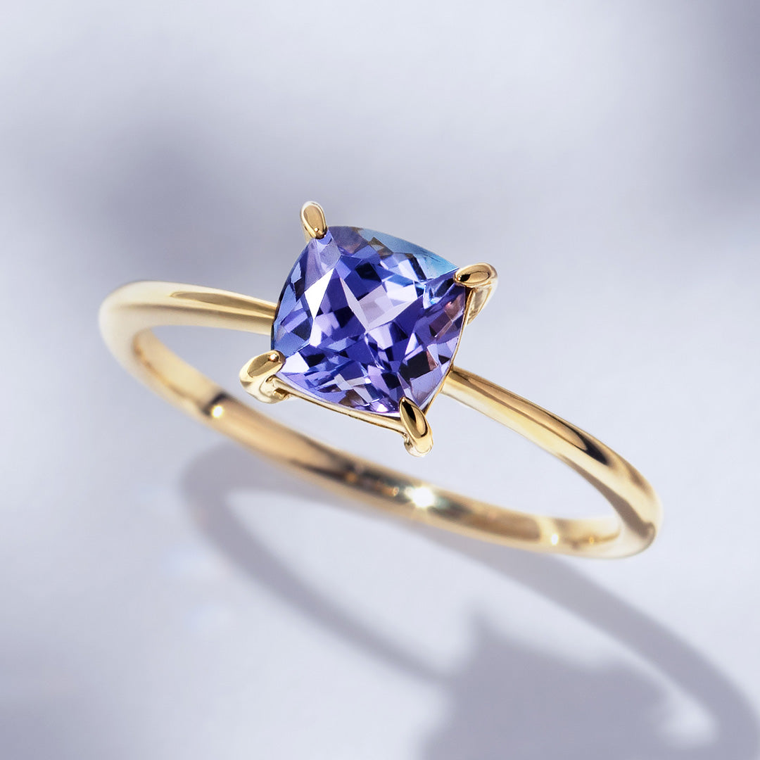 ビズー公式】タンザナイト(ディープカラー) K18/PTリング・セラム