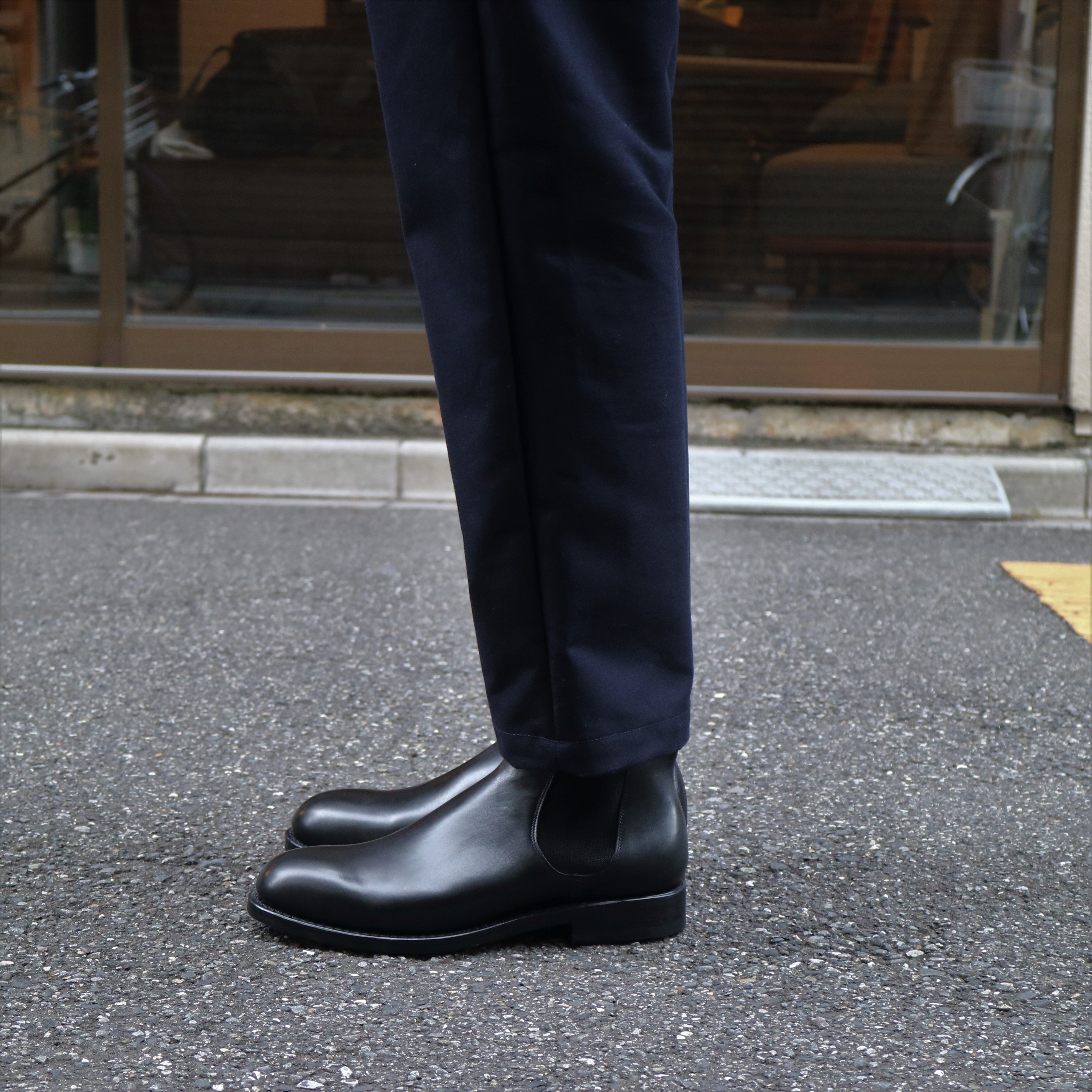 JALAN SRIWIJAYA（ジャラン スリウァヤ）の着用画像 「サイドゴア