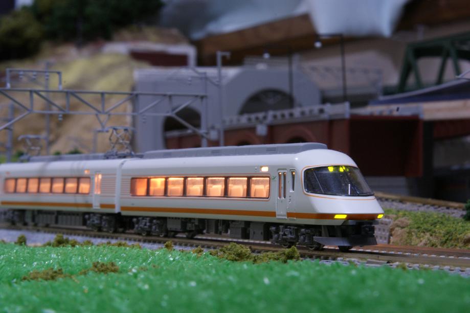 KATO 近鉄21000系 アーバンライナー 室内灯LED化 - ビスタ模型鉄道