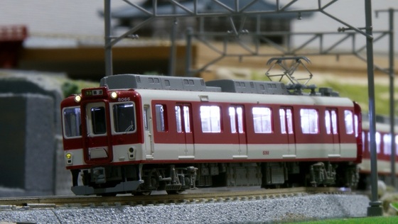 近鉄8000系 冷房改造車 新塗装（裾帯あり） - ビスタ模型鉄道