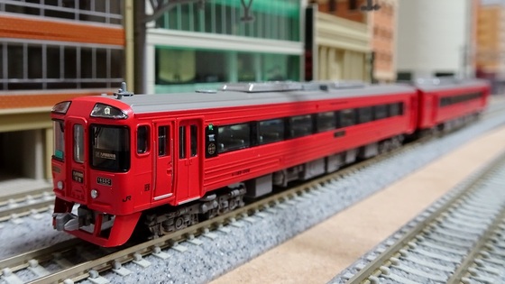 キハ185系 九州横断特急・ライト増設 2両セット 入線 - ビスタ模型鉄道