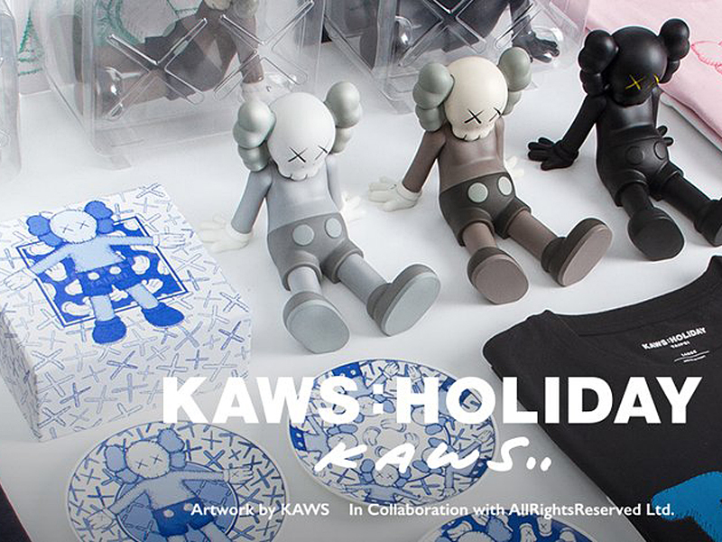 1月19日発売 カウズホリデー台北限定フィギュア KAWS:HOLIDAY in the
