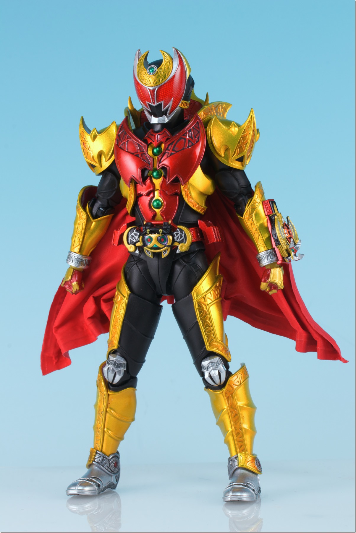 S.H.フィギュアーツ 真骨彫製法 仮面ライダーキバ エンペラーフォーム