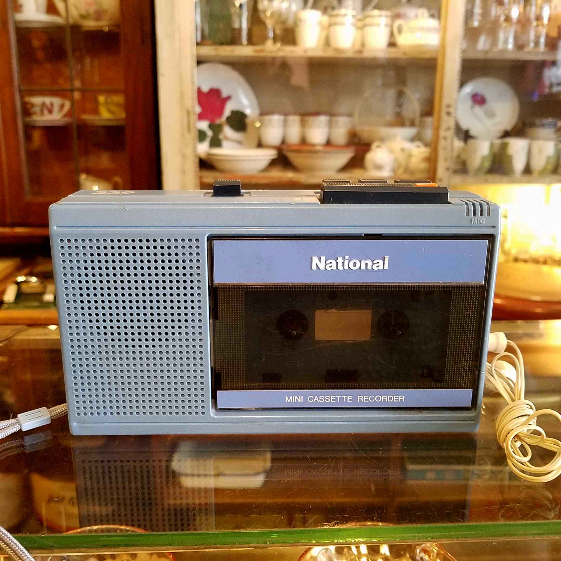 昭和レトロな携帯カセットテープレコーダー・ナショナルRQ-339 - [Sold