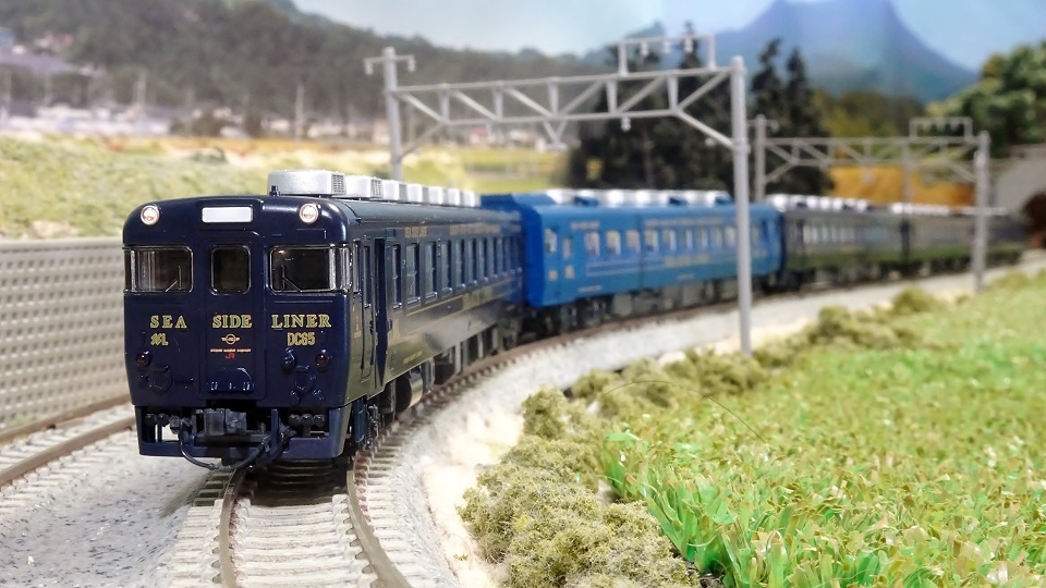 023F キハ58系 快速シーサイドライナー・紺色 - ビスタ模型鉄道